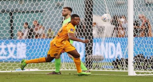 أرقام مميزة لدومفريس وديباي وفان جال.. 10 حقائق من مباراة هولندا والولايات المتحدة